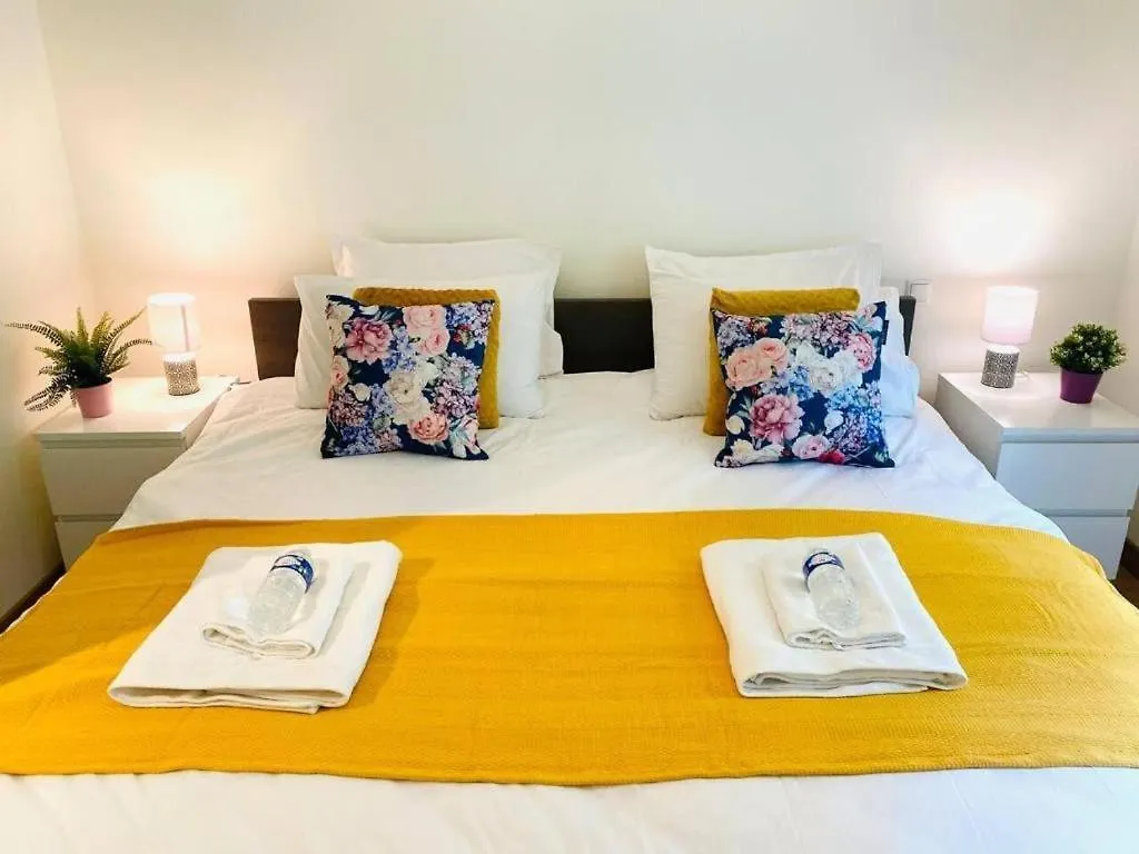 Airy And Spacious 3 Bedroom W Terrace&Parking Luxembourg Apartment
